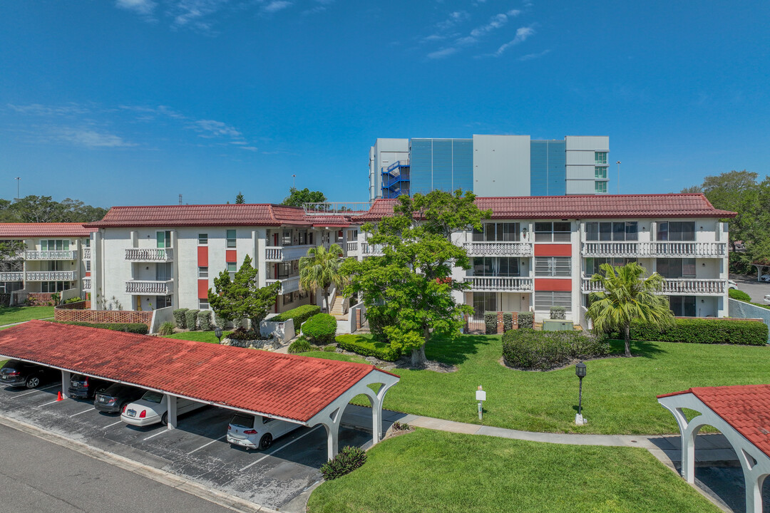 Seville Condominiums in Clearwater, FL - Building Photo