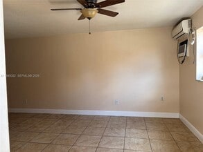 307 E 14th St in Hialeah, FL - Building Photo - Building Photo