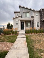 9601 Prairie Farm Dr in Commerce City, CO - Building Photo