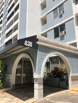 430 Kaiolu St in Honolulu, HI - Building Photo