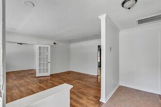 6609 Walnut Hill Ln in Dallas, TX - Building Photo - Building Photo