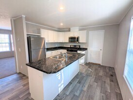 727 Virginia in Belleville, MI - Building Photo