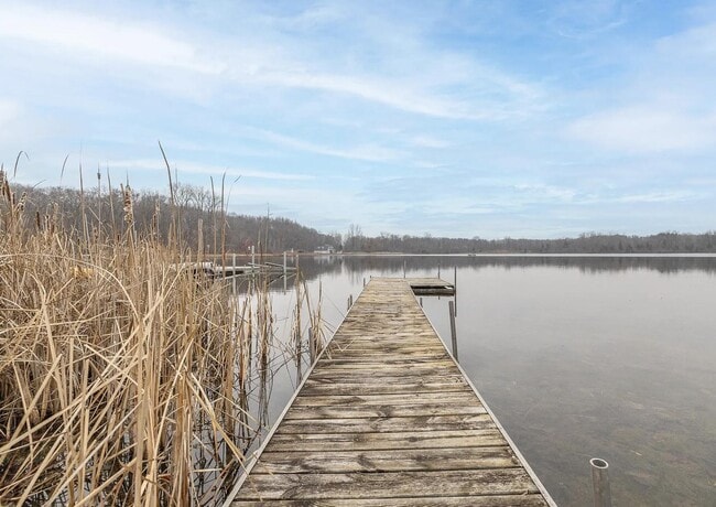 property at 2555 Melvin Rd