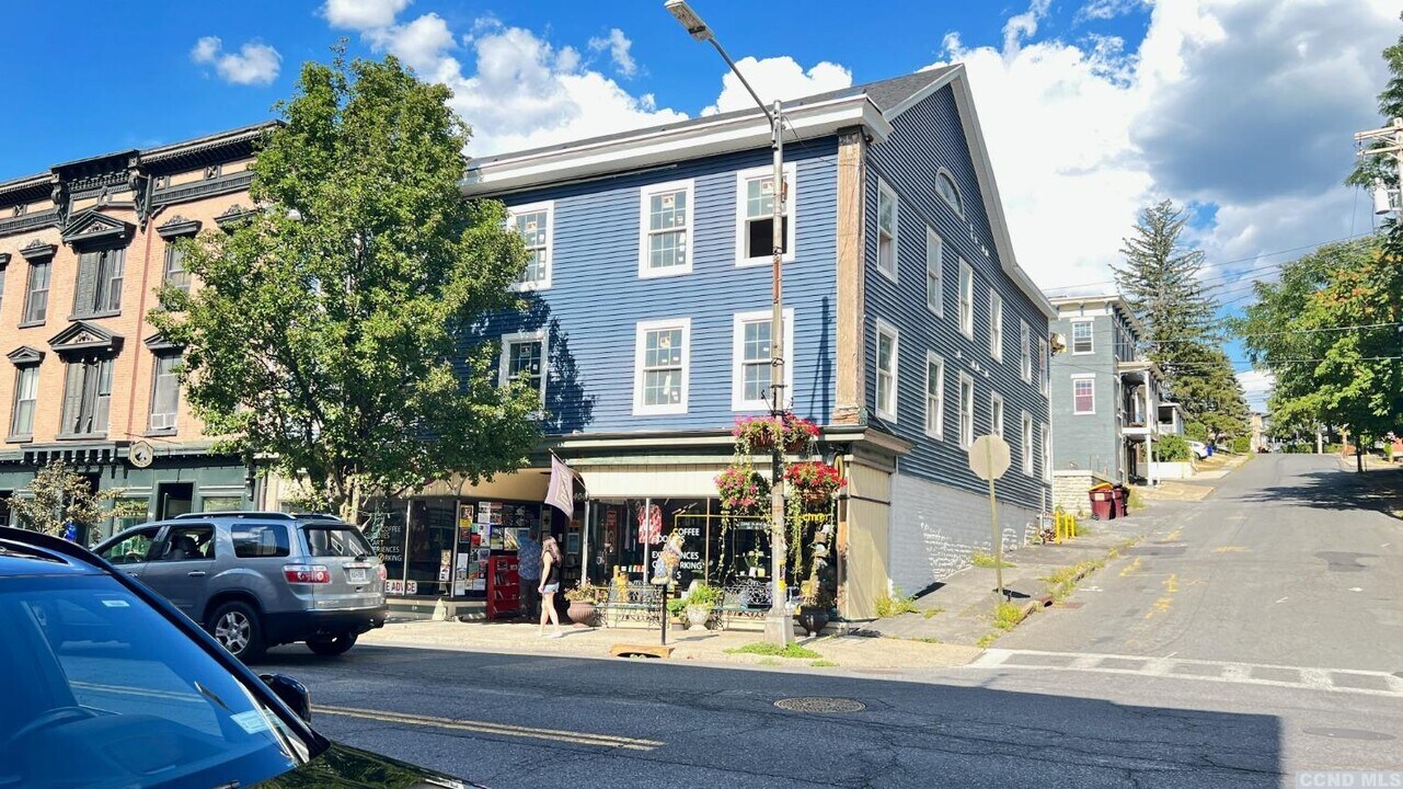 406 Main St in Catskill, NY - Foto de edificio