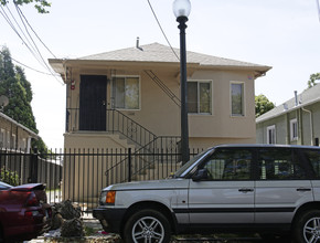 1420 Alcatraz Ave in Berkeley, CA - Building Photo - Building Photo