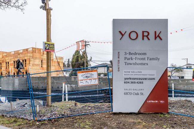 York in Vancouver, BC - Building Photo - Building Photo