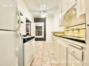 606 S Dunsmuir Ave in Los Angeles, CA - Building Photo - Building Photo