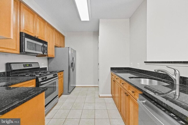 801 S Greenbrier St in Arlington, VA - Building Photo - Building Photo
