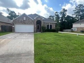 64 Hallmark Dr in Conroe, TX - Building Photo - Building Photo