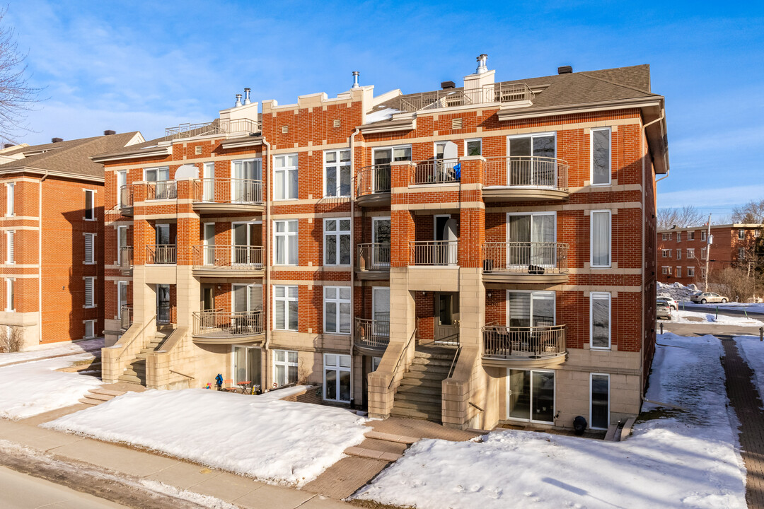 3500 Saint-Joseph Boul E in Montréal, QC - Building Photo