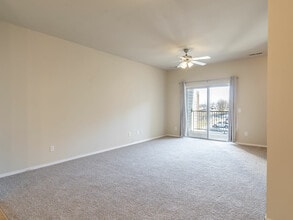 Coryell Courts Apartments in Springfield, MO - Foto de edificio - Building Photo