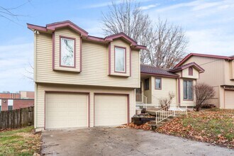 2204 NW 58th St in Kansas City, MO - Building Photo - Building Photo