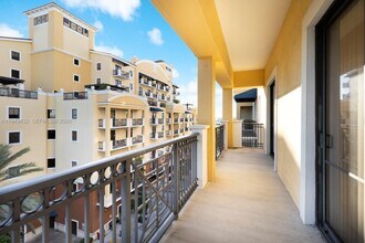 8395 SW 73rd Ave in Miami, FL - Building Photo - Building Photo