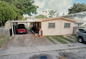 1625 NW 16th St in Miami, FL - Building Photo