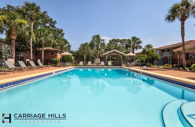 Carriage Hills Apartments in Pensacola, FL - Foto de edificio - Building Photo