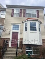 3316 Broker Ln in Woodbridge, VA - Building Photo