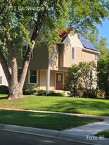 3321 Brownlow Ave in Minneapolis, MN - Building Photo