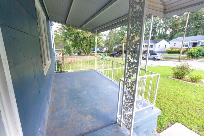 231 Maple St in Hapeville, GA - Building Photo - Building Photo