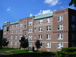 77 Prospect St, Unit #5 in Northampton, MA - Building Photo - Building Photo