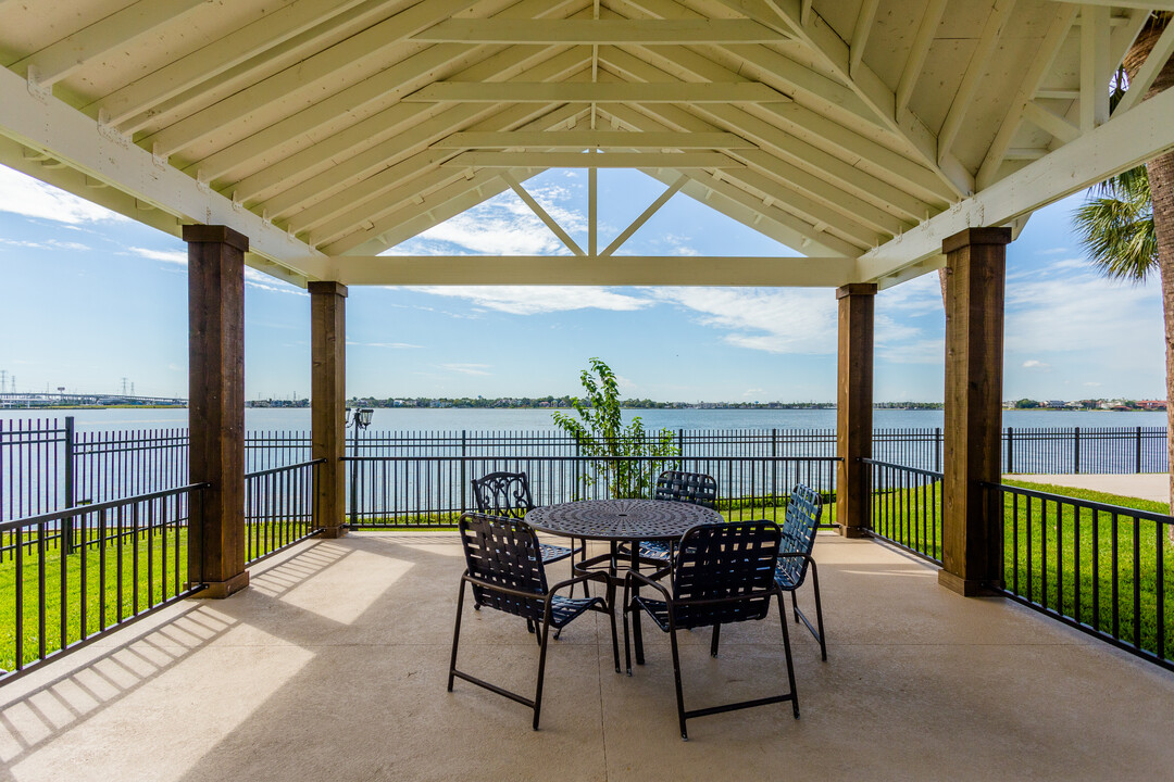 Pirates Landing in Seabrook, TX - Building Photo