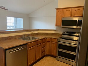 612 River View Drive, Unit 808 in New Castle, CO - Building Photo - Building Photo