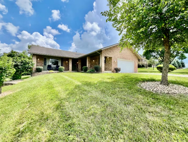 property at 6556 Yankee Rd