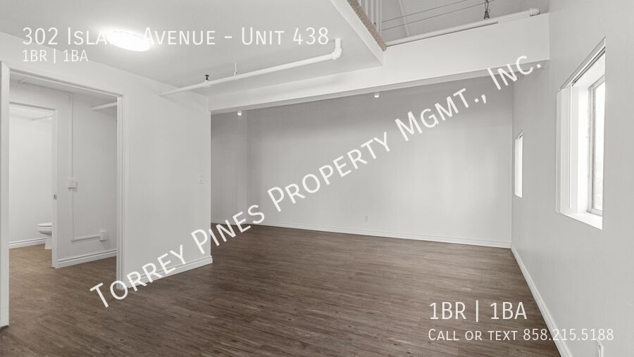 302 Island Ave in San Diego, CA - Building Photo