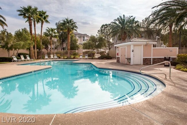 property at 251 Little Minah Ct