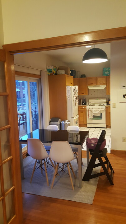 36 Alton Pl in Brookline, MA - Building Photo