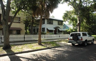 735 Grove St N in St. Petersburg, FL - Building Photo