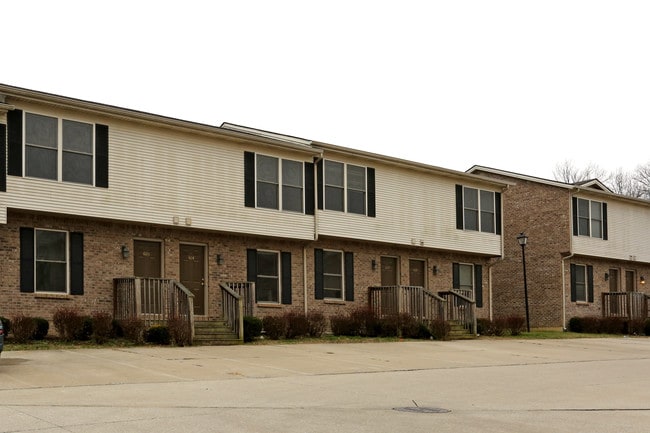 Atrium Townhomes in Winchester, KY - Building Photo - Building Photo