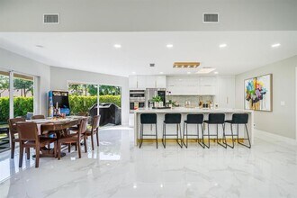 154 Coventry Pl in Palm Beach Gardens, FL - Building Photo - Building Photo