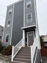595 Main St, Unit 201 in Medford, MA - Building Photo