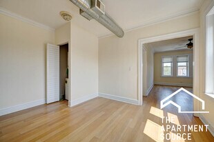 3531 W Fullerton Ave, Unit 3 in Chicago, IL - Building Photo