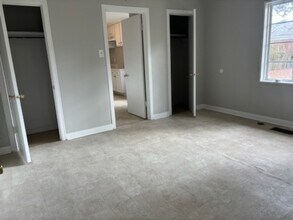 335 Cummins St in Jackson, MS - Building Photo - Building Photo