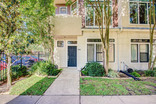 1000 Yale St in Houston, TX - Foto de edificio - Building Photo