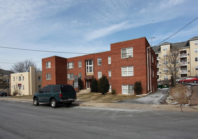 Brookes Ave in Gaithersburg, MD - Foto de edificio - Building Photo