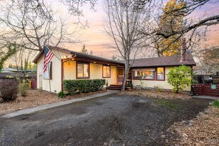 132 Steiner Ct in Santa Rosa, CA - Building Photo