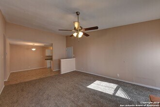 1431 Loma Alto Rd in San Antonio, TX - Building Photo - Building Photo