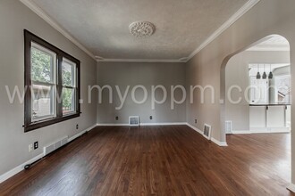 2515 Hanscom Blvd in Omaha, NE - Building Photo - Building Photo