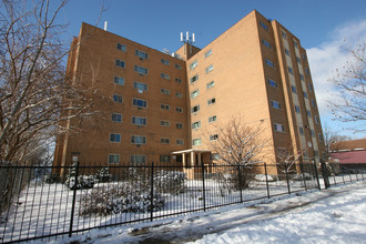 Transformation Housing Iii in Chicago, IL - Building Photo - Building Photo