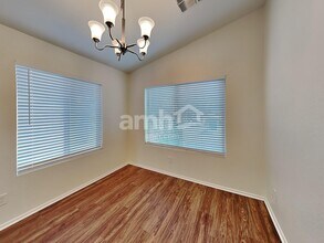 7884 W Mural Hill Dr in Tucson, AZ - Foto de edificio - Building Photo