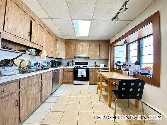 26 Mapleton St in Boston, MA - Building Photo - Building Photo