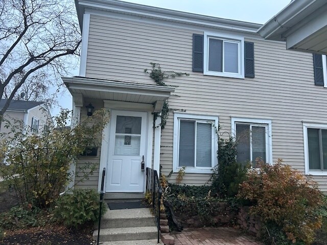 1597 Cove Dr in Prospect Heights, IL - Building Photo