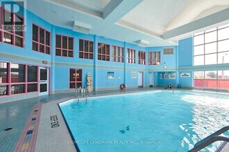 2460 Eglinton Ave E in Toronto, ON - Building Photo - Building Photo