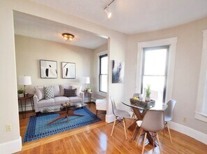 217 Boylston St, Unit 2 in Boston, MA - Building Photo - Building Photo