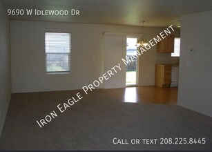 9690 W Idlewood Dr in Boise, ID - Building Photo - Building Photo