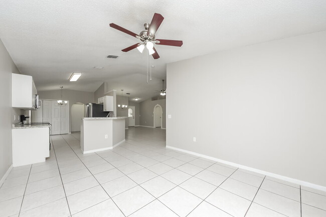 1505 Sunset View Cir in Apopka, FL - Building Photo - Building Photo