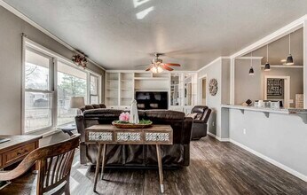 1001 N Skyline St in Stillwater, OK - Building Photo - Building Photo