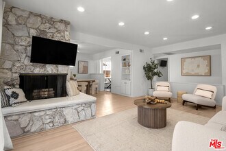 6119 Goodland Ave in Los Angeles, CA - Building Photo - Building Photo